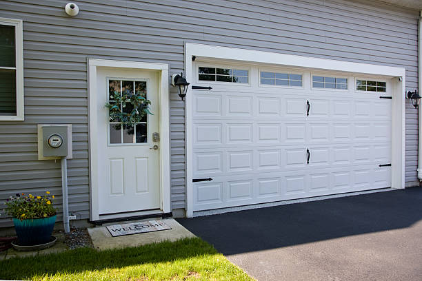 24/7 Emergency Garage Door Panel Replacement experts in Winterville, GA